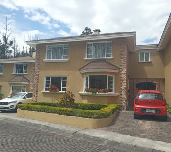 I3 Casa en Venta en Cumbaya