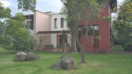 I3 CASA EN VENTA EN PUEMBO SECTOR SURACPAMBA